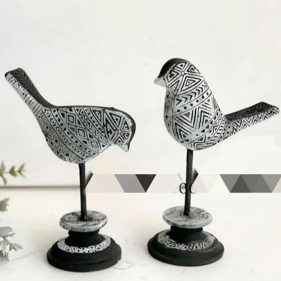 بیس خام پرنده پایه دار